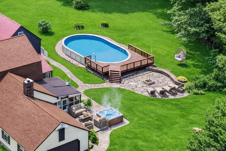 4 Debbie Court, Chester, NY 10918 - #2