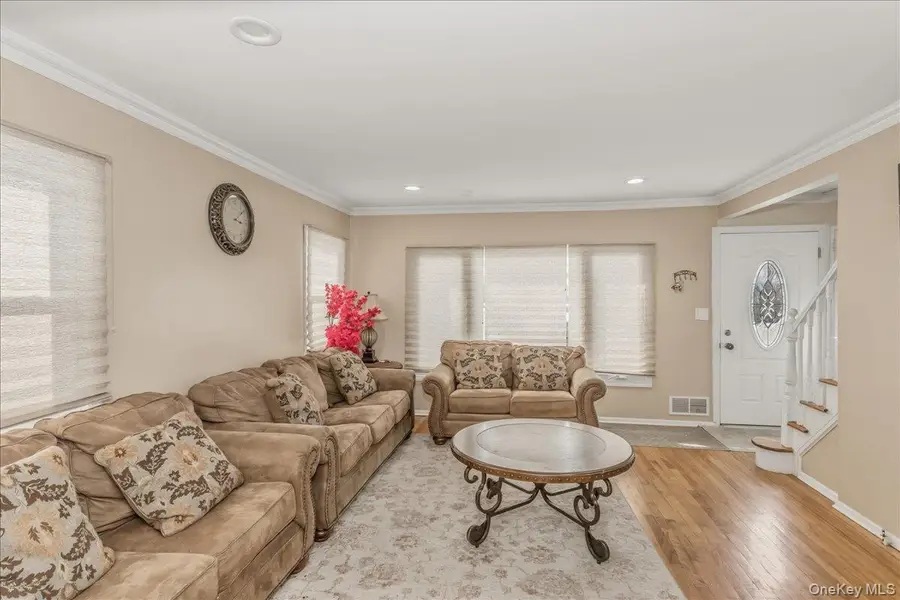 597 Seminole Road, Franklin Square, NY 11010 - #3