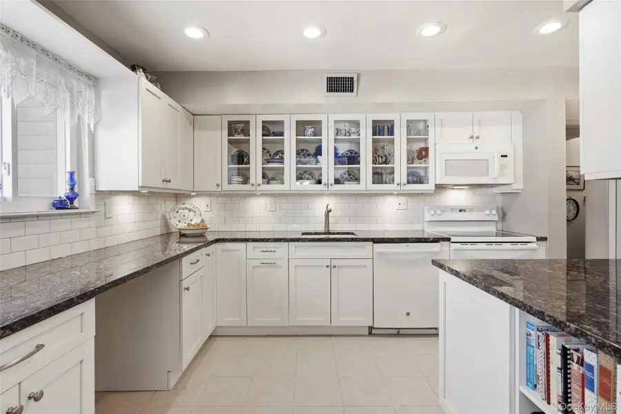 208 Harris Road #EA6, Bedford Hills, NY 10507 - #2