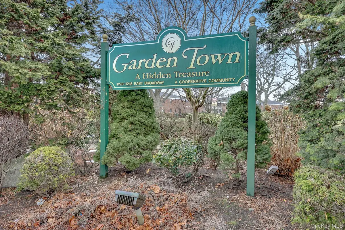 1201 E Broadway #H-23, Hewlett, NY 11557 - #1