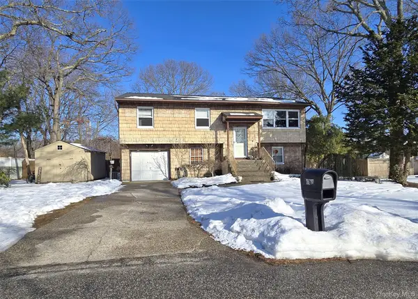 167 Avenue C, Holbrook, NY 11741