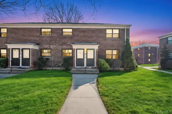 220-44 73rd Avenue #26A1, Oakland Gardens, NY 11364