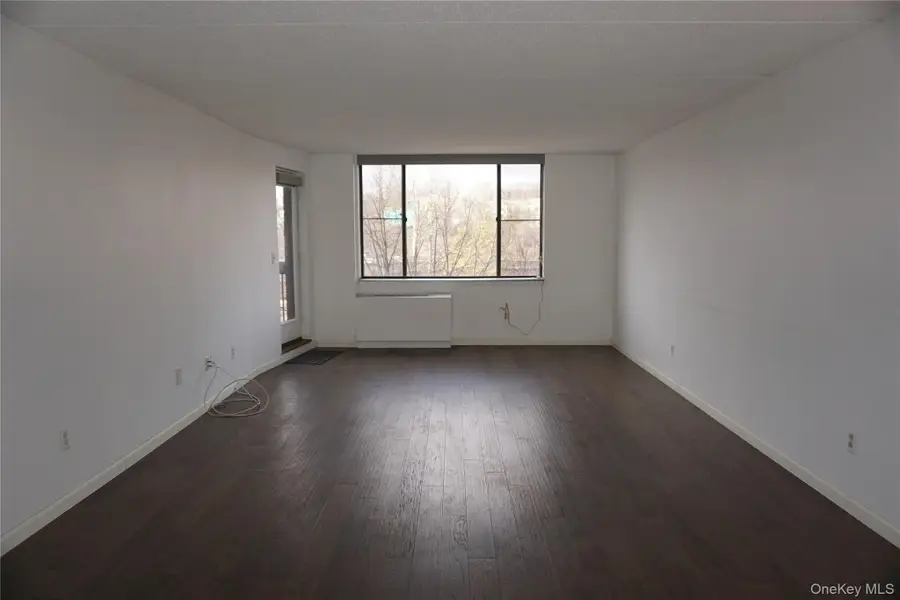 777 N Macquesten Parkway #308, Fleetwood, NY 10552 - #2