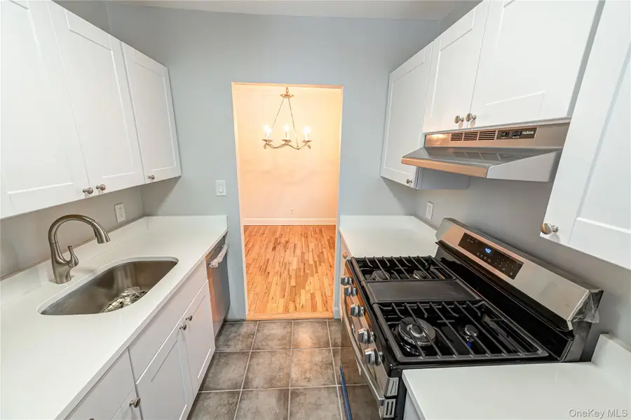 26 Nathan Hale Drive #75A, Huntington, NY 11743 - #3