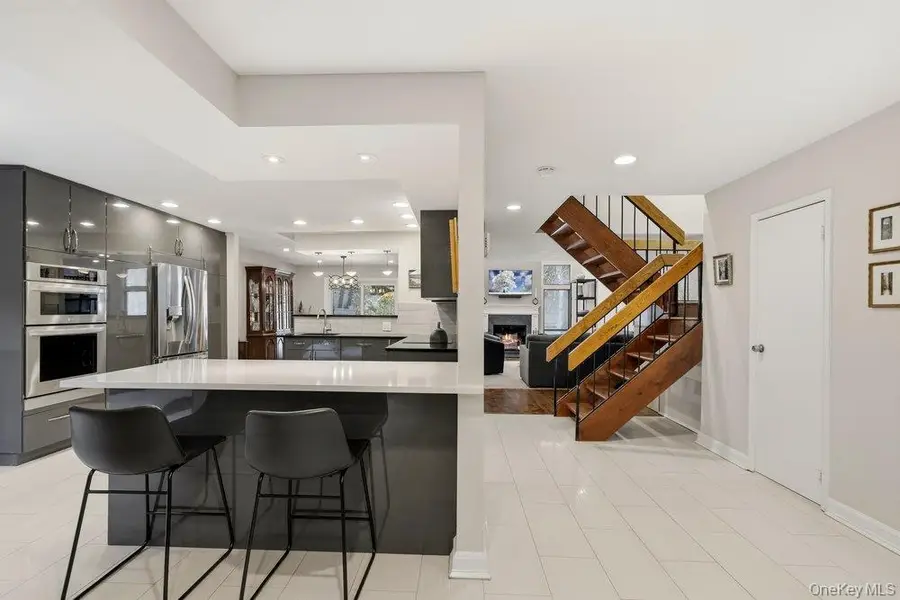 8 Wimbledon Court, Jericho, NY 11753 - #2