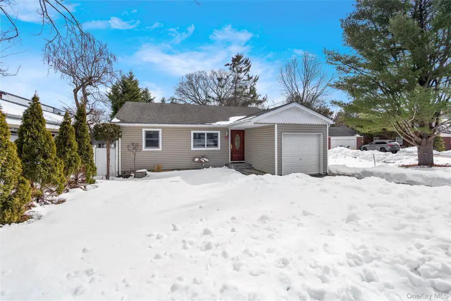 25 State Place, Huntington, NY 11743 - #3