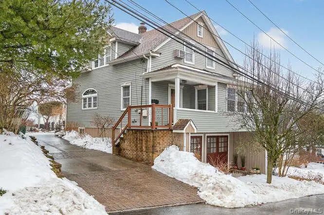 28 Jane Street, Roslyn Heights, NY 11577 - #1