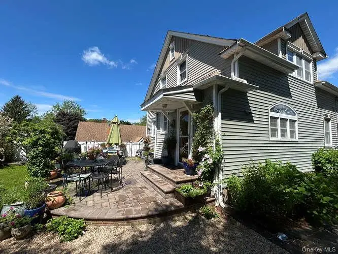 28 Jane Street, Roslyn Heights, NY 11577 - #3