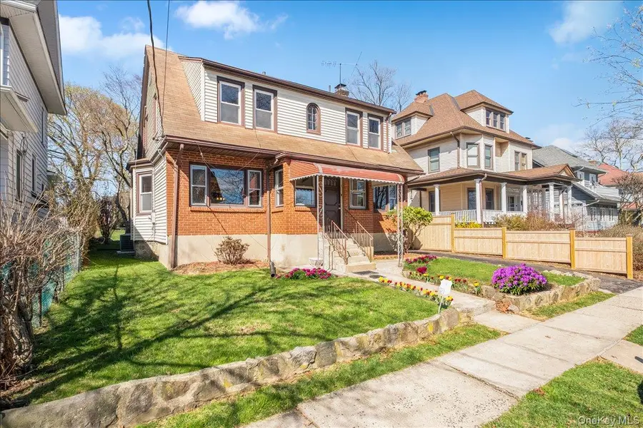 18 Faneuil Place, New Rochelle, NY 10801 - #2