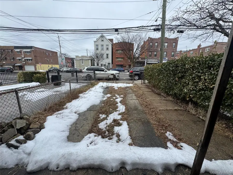 3662 Bronxwood Avenue, Bronx, NY 10469 - #3