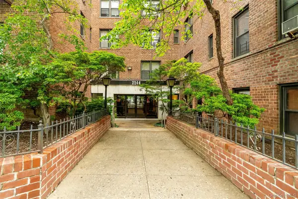 2244 Bronx Park E #5K, Bronx, NY 10467