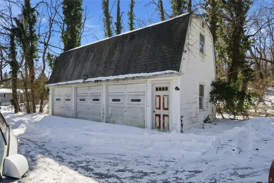 115 Warner Road, Huntington, NY 11743 - #2