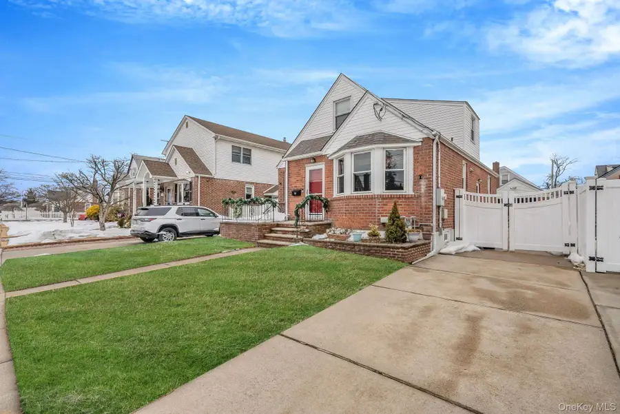 131 Grange Street, Franklin Square, NY 11010 - #2