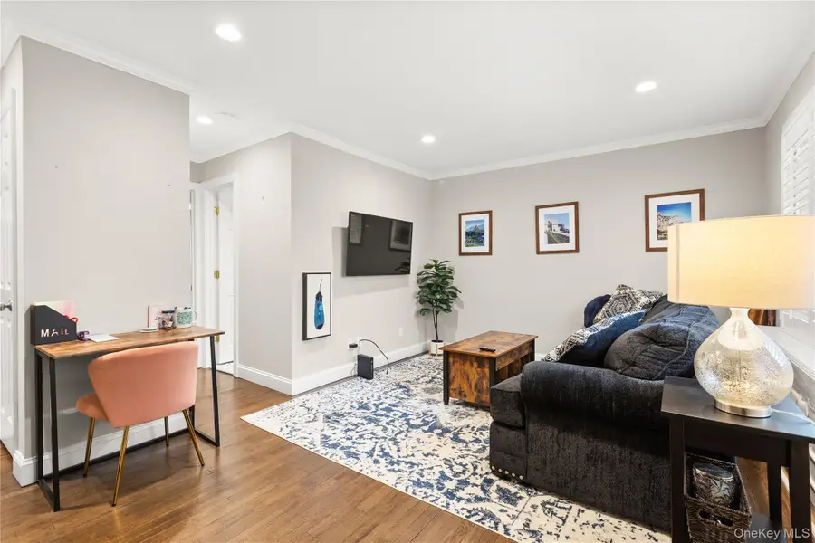 326 Edmunton Drive #L7, North Babylon, NY 11703 - #3