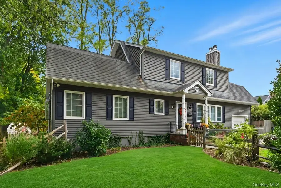 1 Hillcrest Place, Locust Valley, NY 11560 - #2