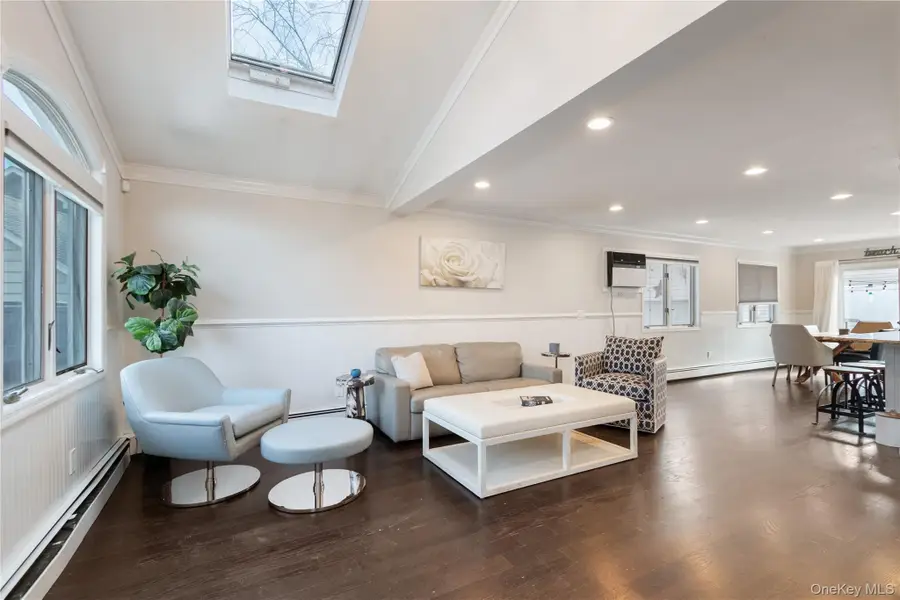 6 Charles Place, Bayville, NY 11709 - #3