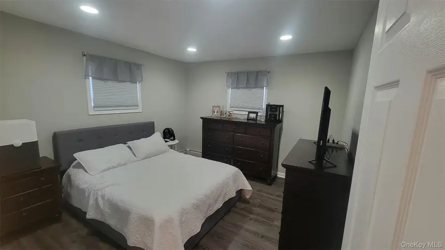 4 White Oak Street, Middle Island, NY 11953 - #3