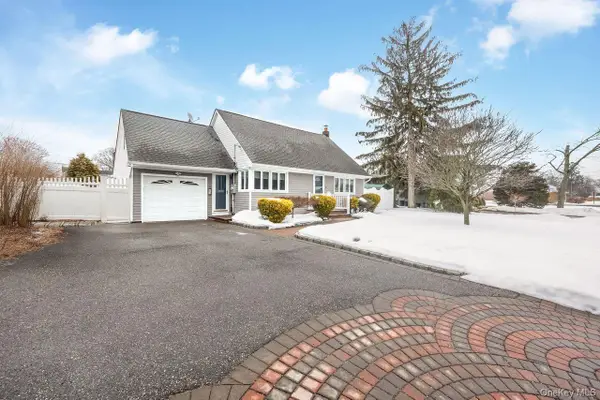 17 Willis Avenue, Ronkonkoma, NY 11779