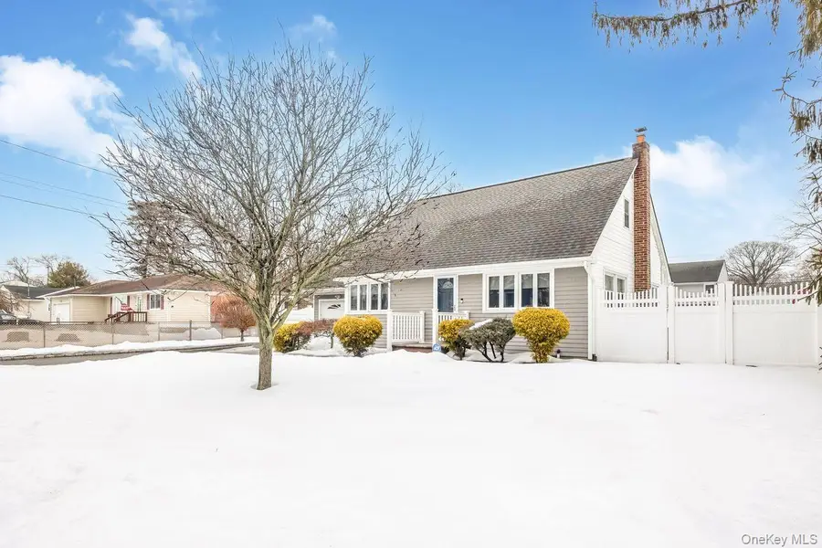 17 Willis Avenue, Ronkonkoma, NY 11779 - #2