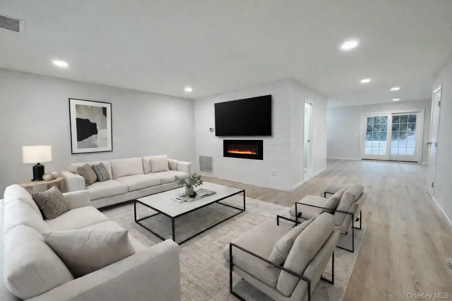 46 Blue Point Road E, Holtsville, NY 11742 - #2