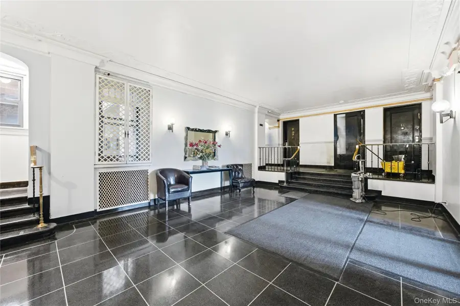 141 Woodmere Blvd #6J, Woodmere, NY 11598 - #2