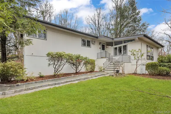 260 Watch Hill Road, Cortlandt Manor, NY 10567