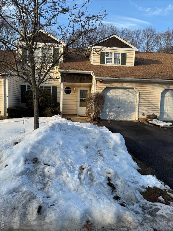 511 Race Place #511, Oakdale, NY 11769