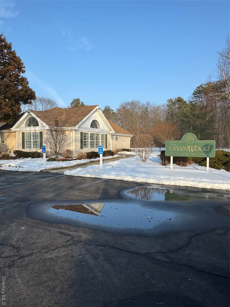 511 Race Place #511, Oakdale, NY 11769 - #2