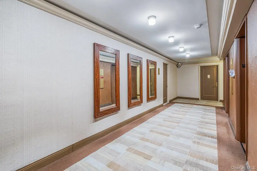 70-20 108 #9M, Forest Hills, NY 11375 - #3