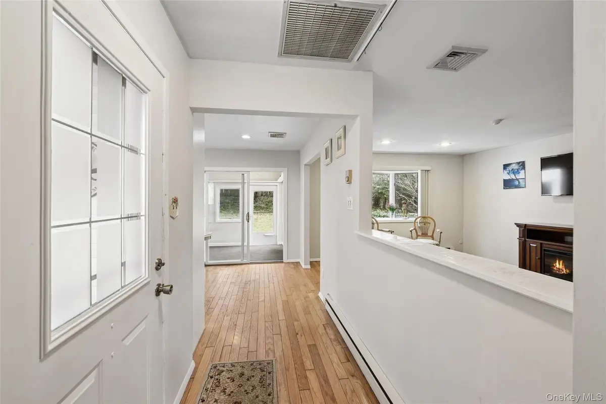 25 Freemont Lane, Coram, NY 11727 - #1