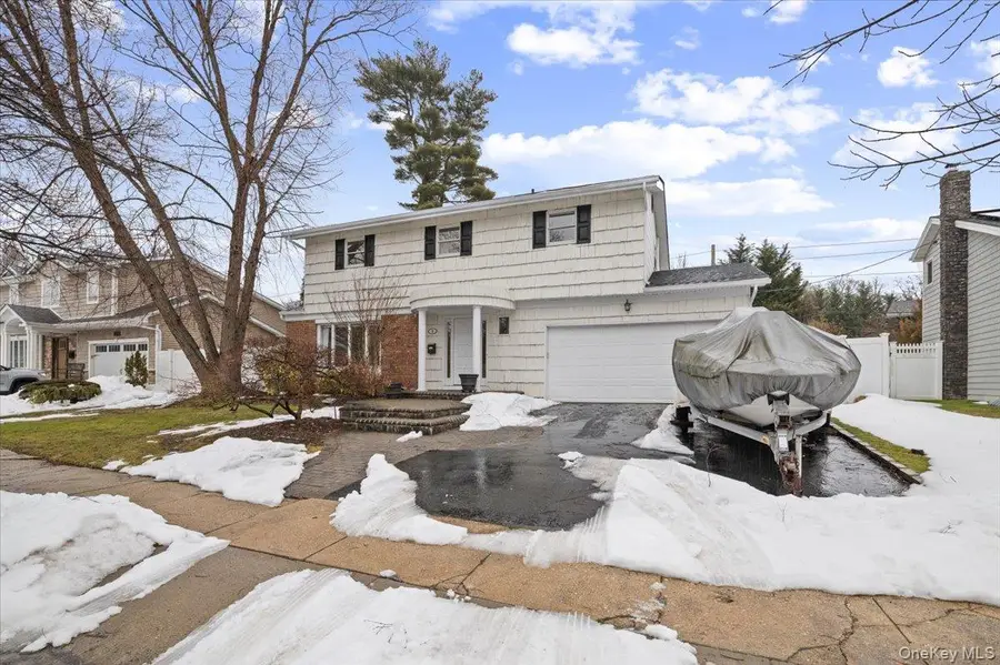 8 Sagamore Way S, Jericho, NY 11753 - #2