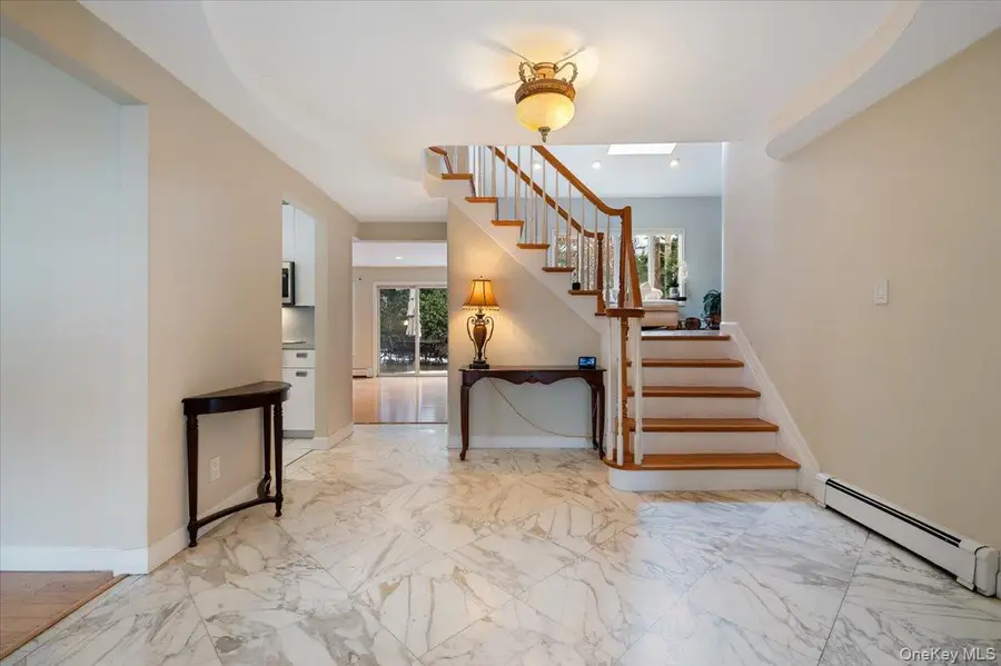 8 Sagamore Way S, Jericho, NY 11753 - #3