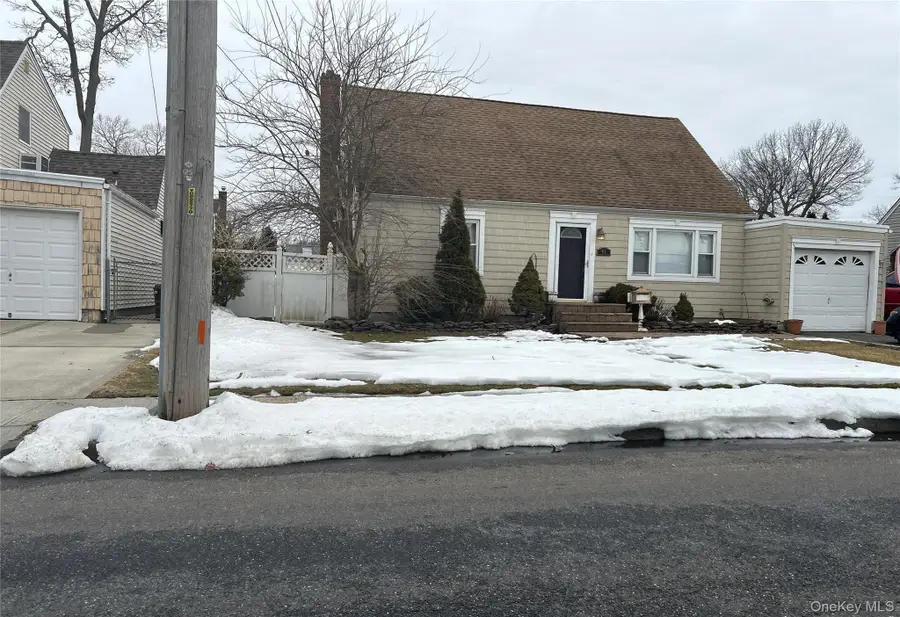 95 Clark Avenue, Massapequa, NY 11758 - #2