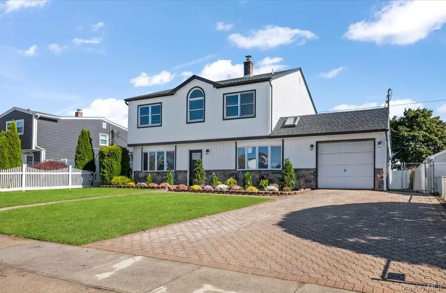 89 Ridge Lane, Levittown, NY 11756 - #3