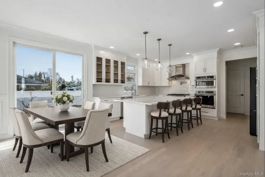 7 Otsego Place, Jericho, NY 11753 - #2