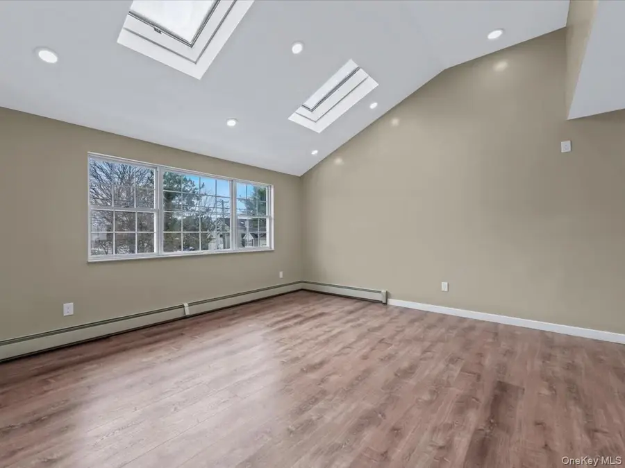 401 Dover Street, Westbury, NY 11590 - #3