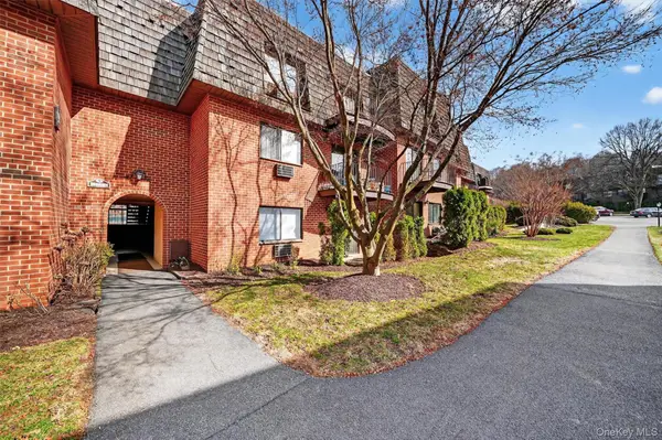 9 Briarcliff Drive S #16, Ossining, NY 10562