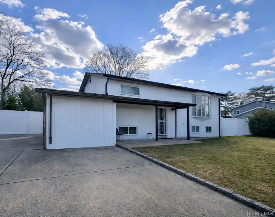 46 Anna Road, Bay Shore, NY 11706 - #2