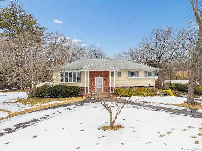 14 Jeffrey Lane, Great Neck, NY 11020 - #1