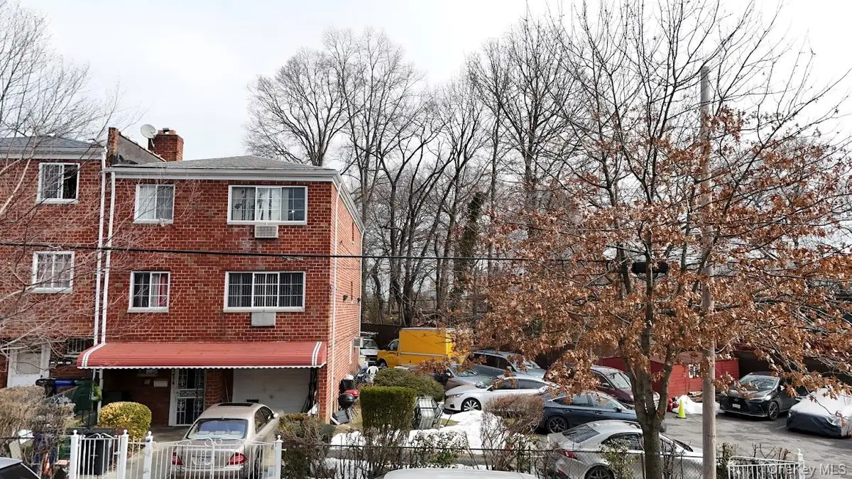 3302 Wickham Avenue, Bronx, NY 10469 - #1