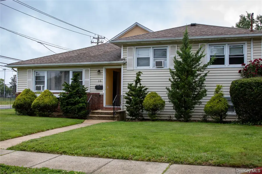 36 Monroe Place, Hempstead, NY 11550 - #3