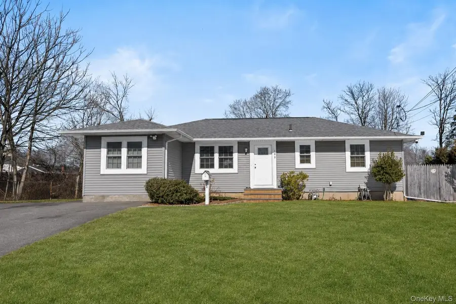 Address Withheld By Seller, Bay Shore, NY 11706 - #2