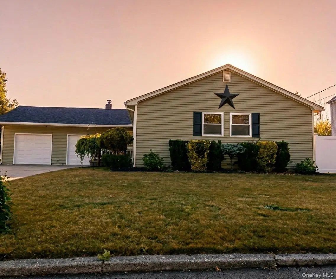 1458 Hummel Avenue, Holbrook, NY 11741 - #1