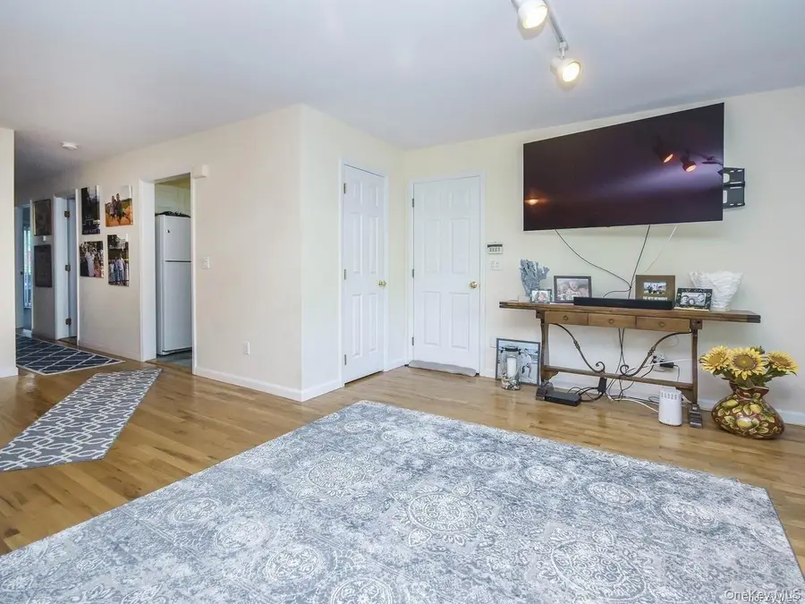 14 Hillcrest Street, Huntington, NY 11743 - #3