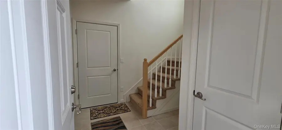 41 Greentree Court, Shirley, NY 11967 - #3