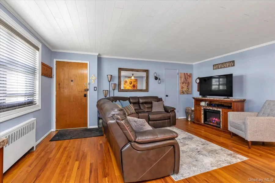 21-41 Utopia Parkway #LOWER, Whitestone, NY 11357 - #3