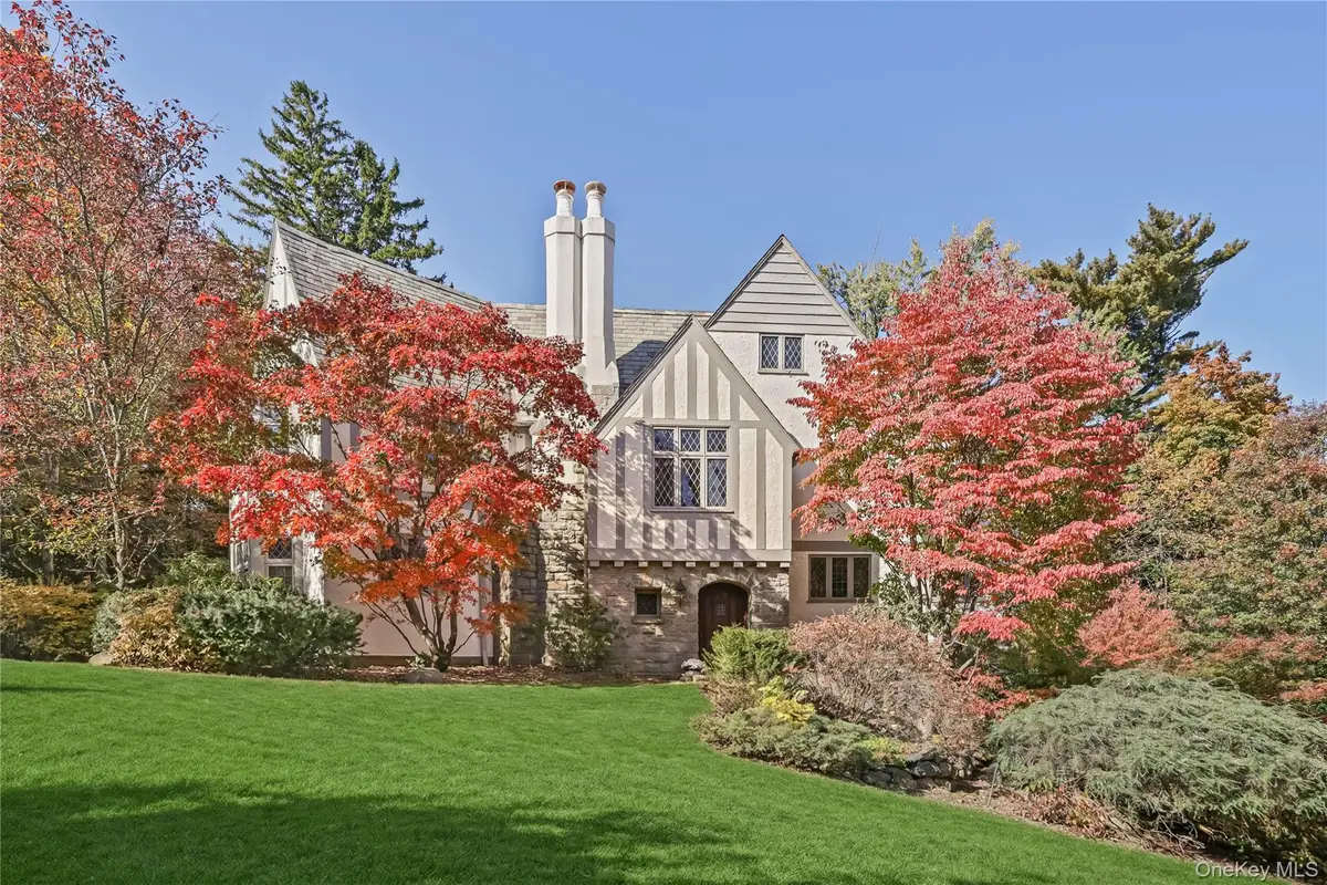 15 Carstensen Road, Scarsdale, NY 10583 - #1