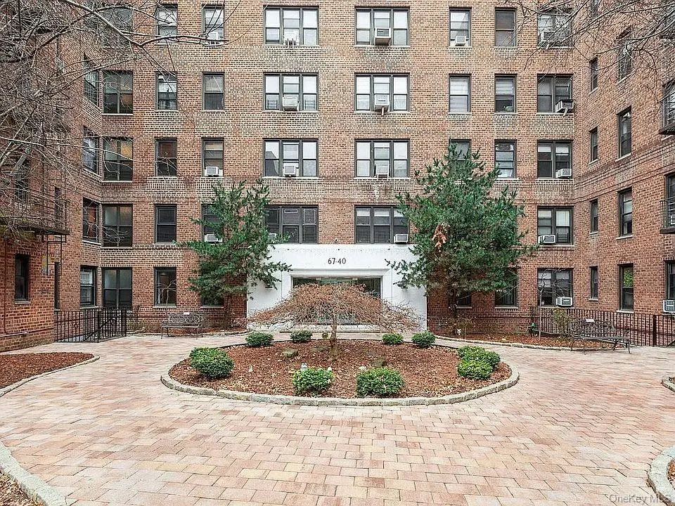 67-40 Yellowstone Boulevard #2E, Forest Hills, NY 11375 - #1
