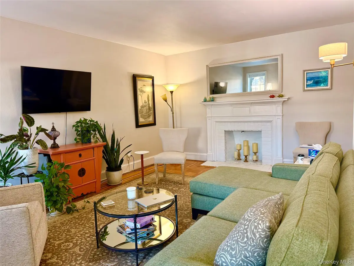 300 S Broadway #2D, Tarrytown, NY 10591 - #1