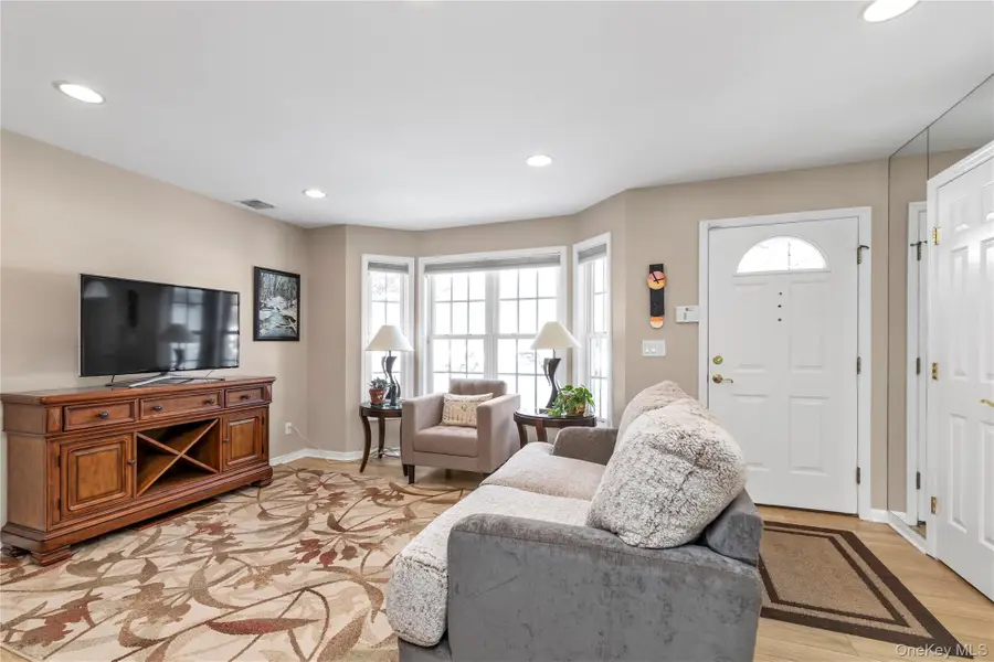 899 Altessa Boulevard, Melville, NY 11747 - #2